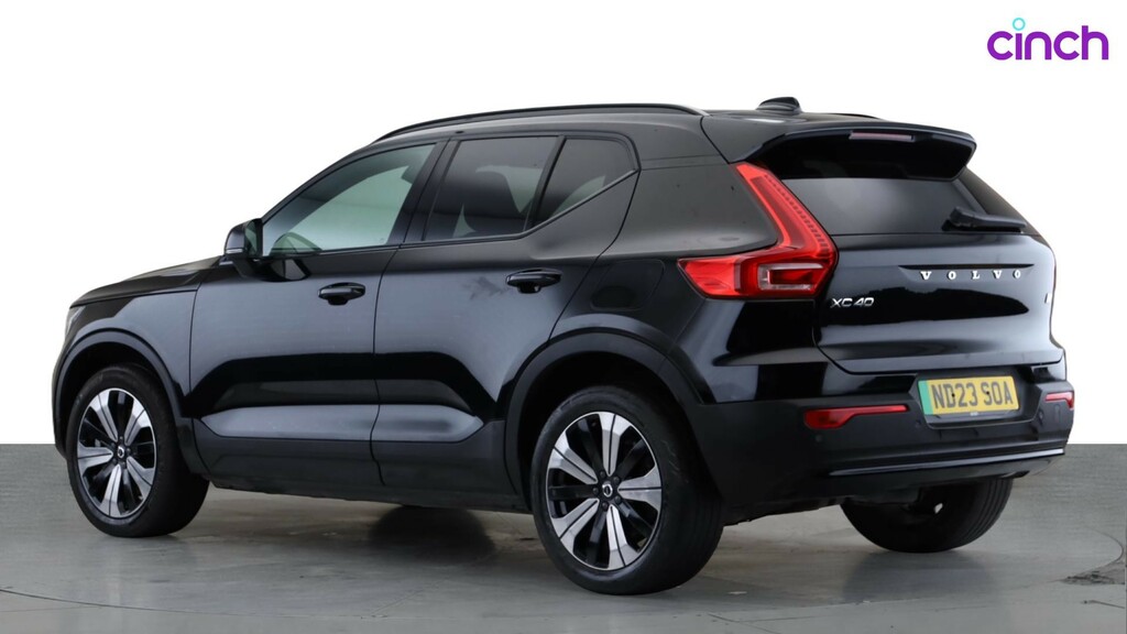 Volvo XC40 Ultimate Red #5