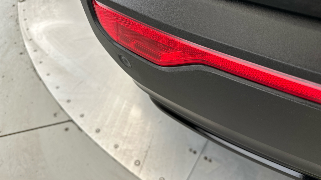 Volvo XC40 Ultimate Red #7