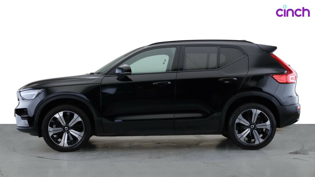 Volvo XC40 Ultimate Red #9