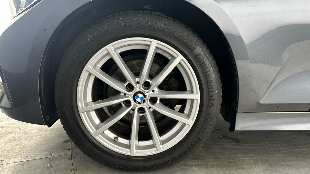 BMW 3 Series 318D Se Black #30