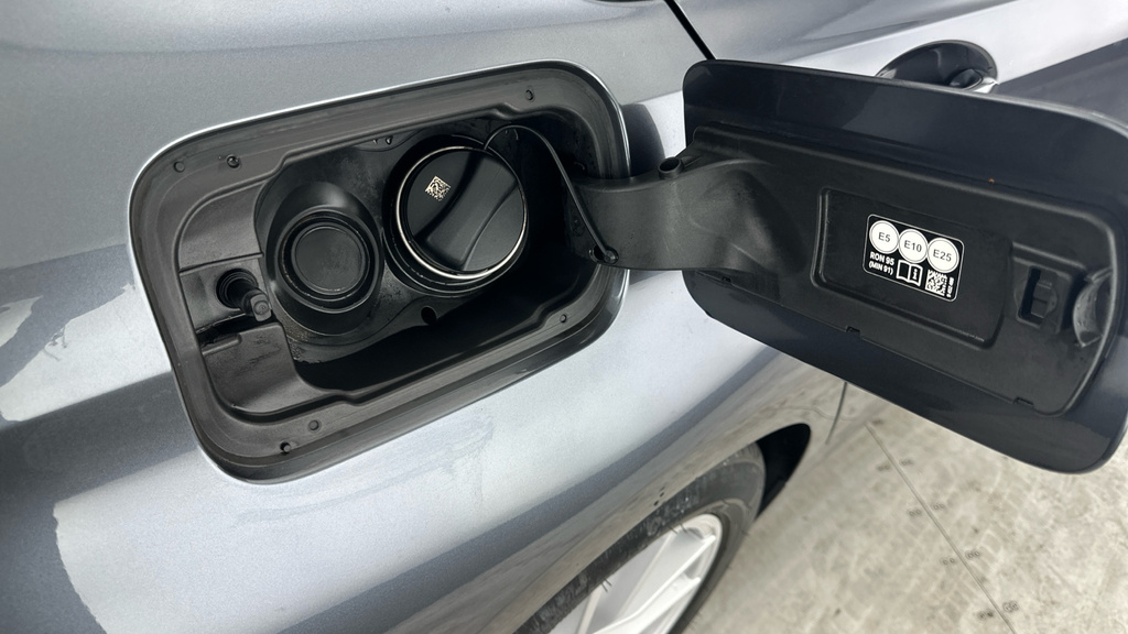 BMW 3 Series 318D Se Black #34