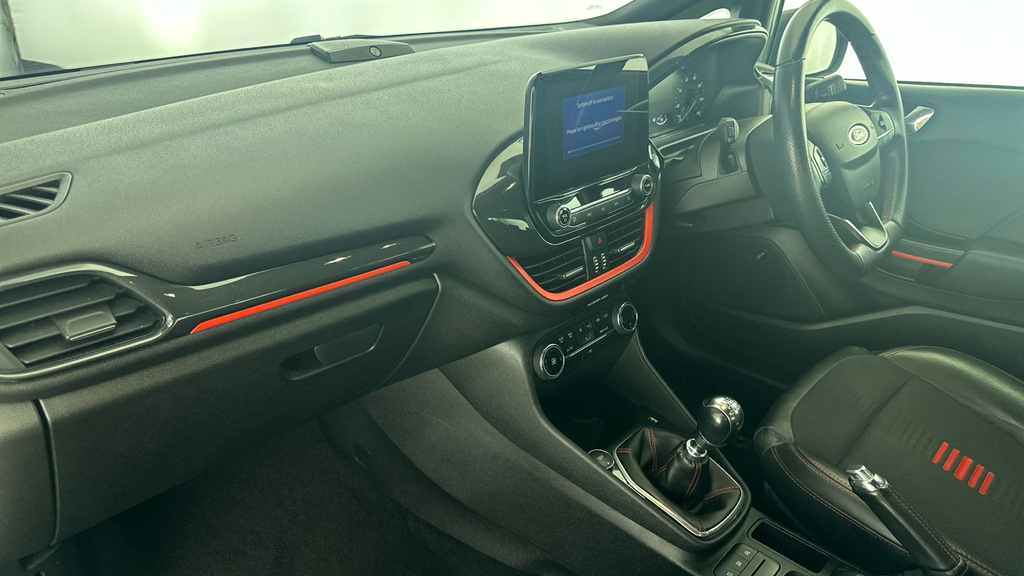 Ford Fiesta Active 1 White #10