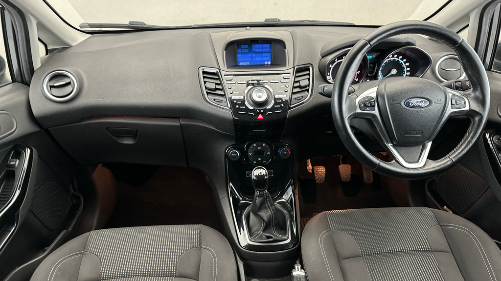 Ford Fiesta 1.6 Titanium Navigation Powershift Black #11
