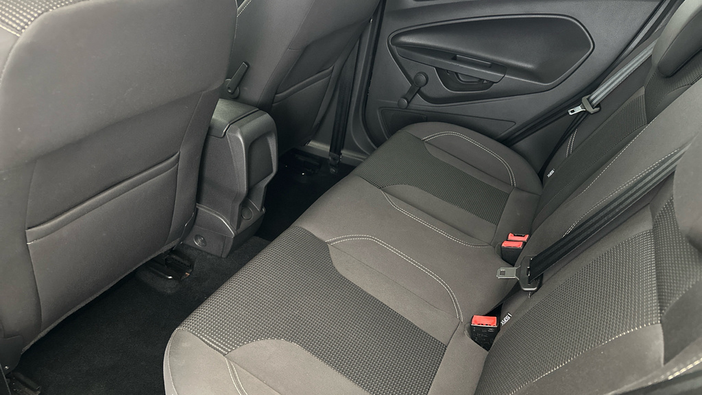 Ford Fiesta 1.6 Titanium Navigation Powershift Black #16