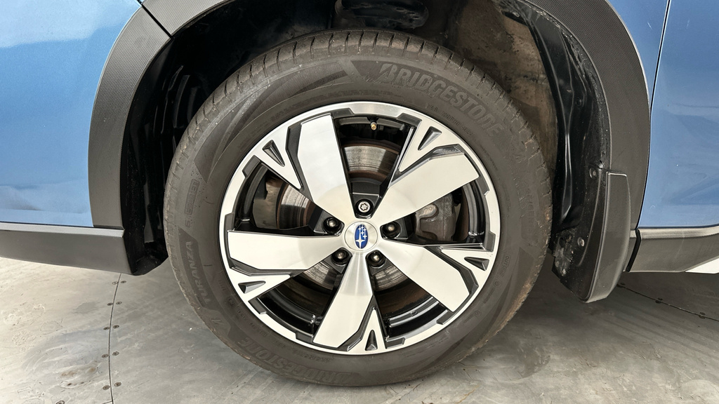 Subaru Forester 2L Null White #23