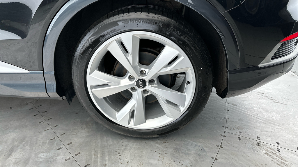 Audi Q4 E Tron Suv Black #24