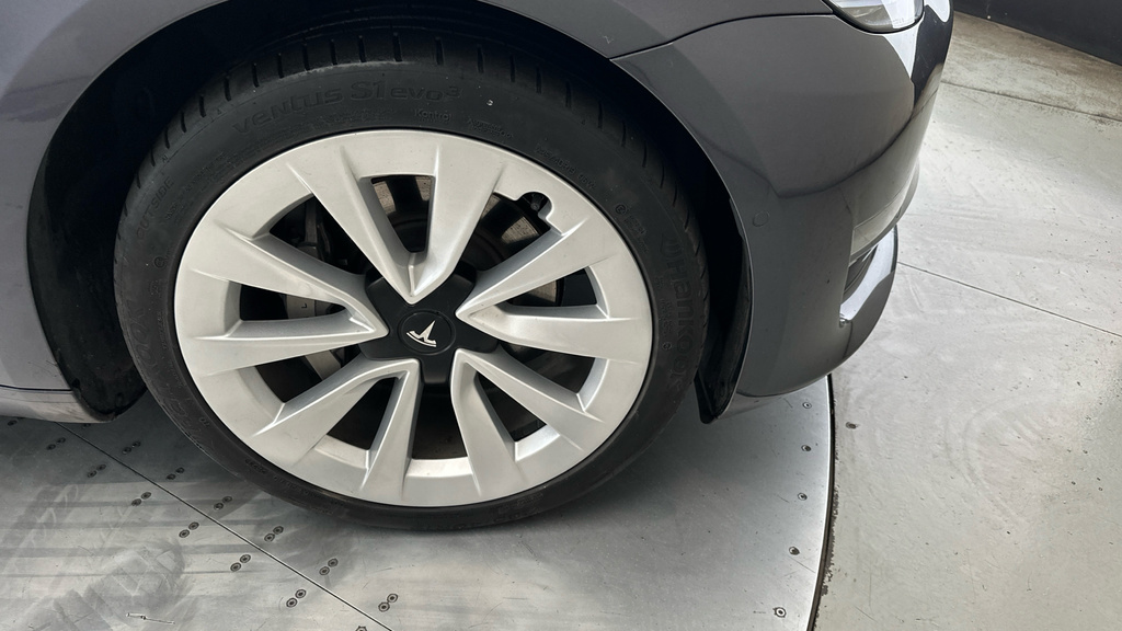Tesla Model 3 Model 3 Standard-range White #26