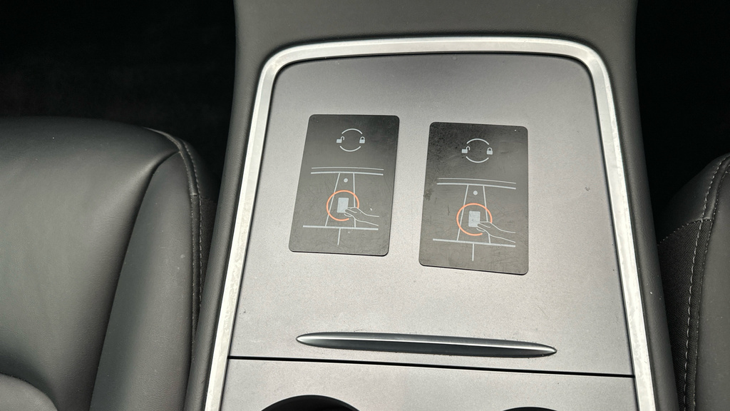 Tesla Model 3 Model 3 Standard-range White #28