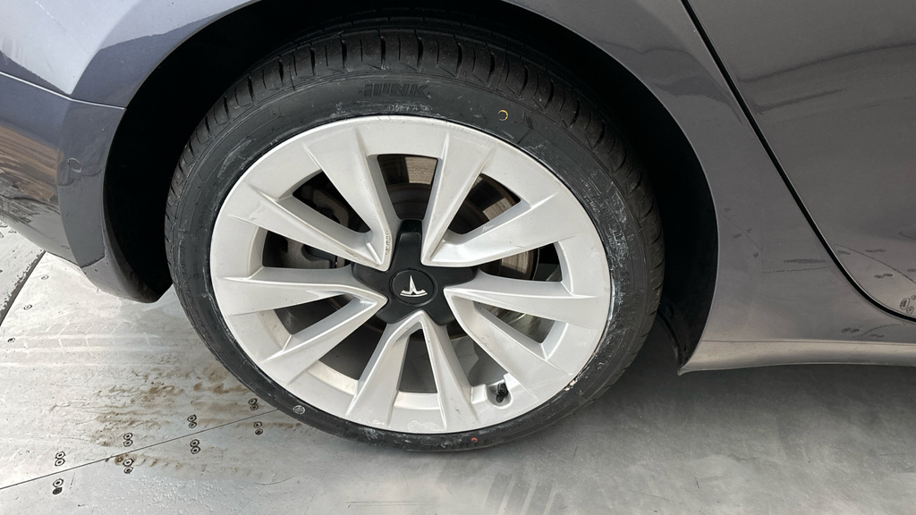 Tesla Model 3 Model 3 Standard-range White #25