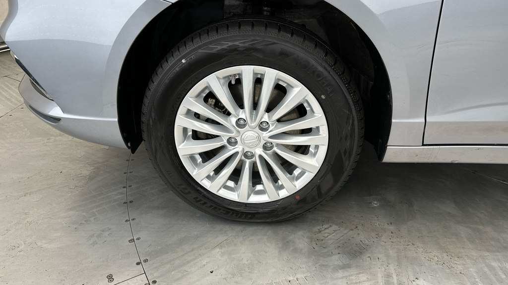 MG MG5 Mg 5 Excite Ev Silver #23