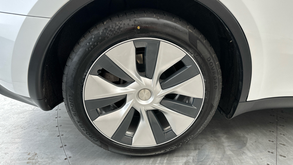 Tesla Model Y Long Range Rwd Grey #24