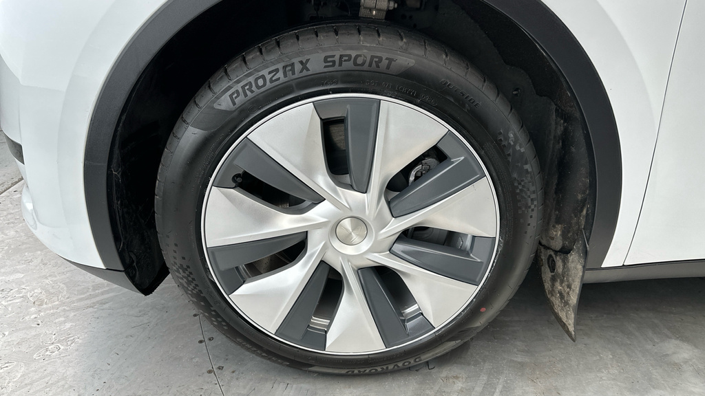 Tesla Model Y Long Range Rwd Grey #22