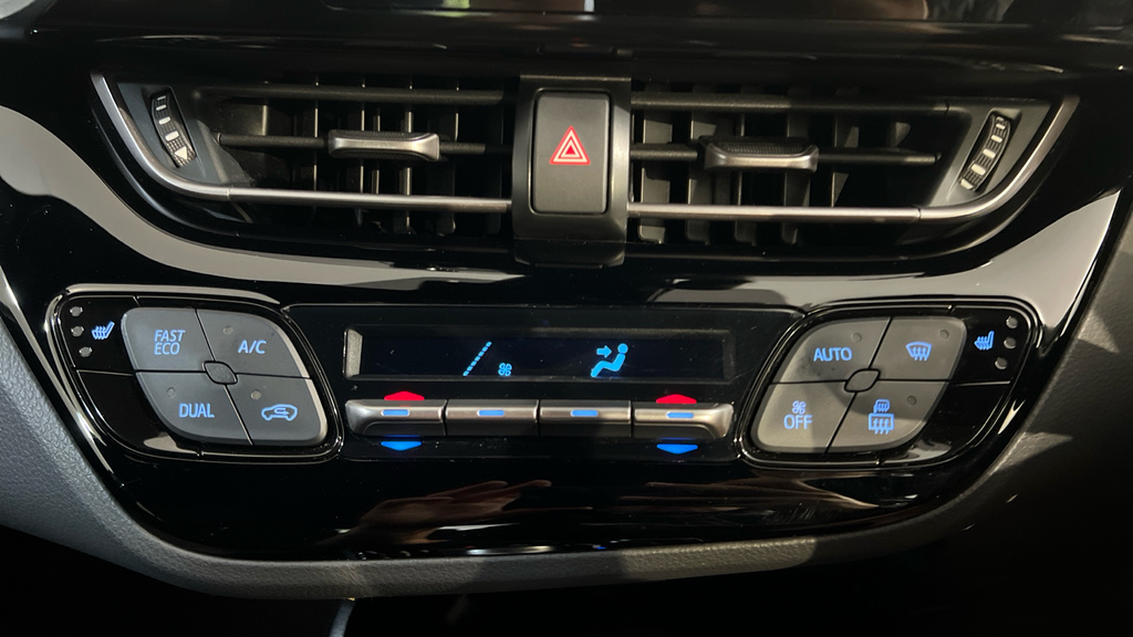 Toyota C-Hr Dynamic Silver #34
