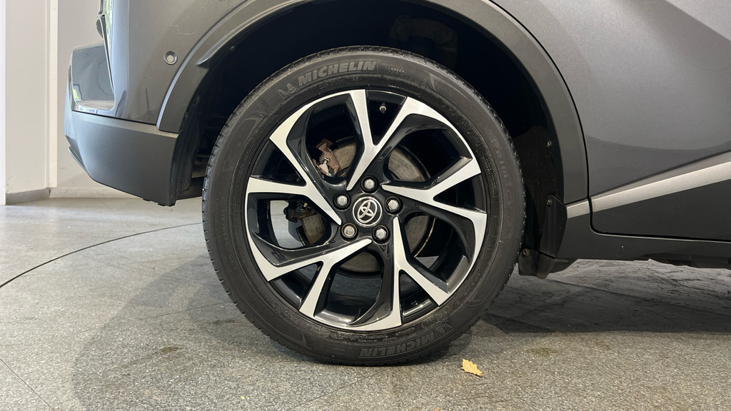 Toyota C-Hr Dynamic Silver #20