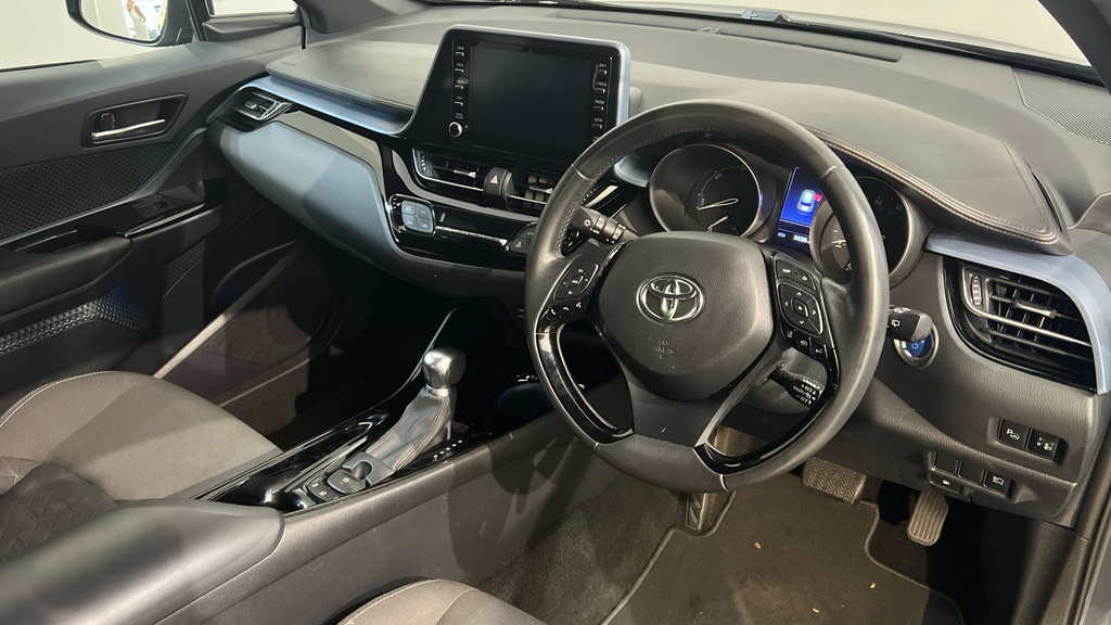 Toyota C-Hr Dynamic Silver #9