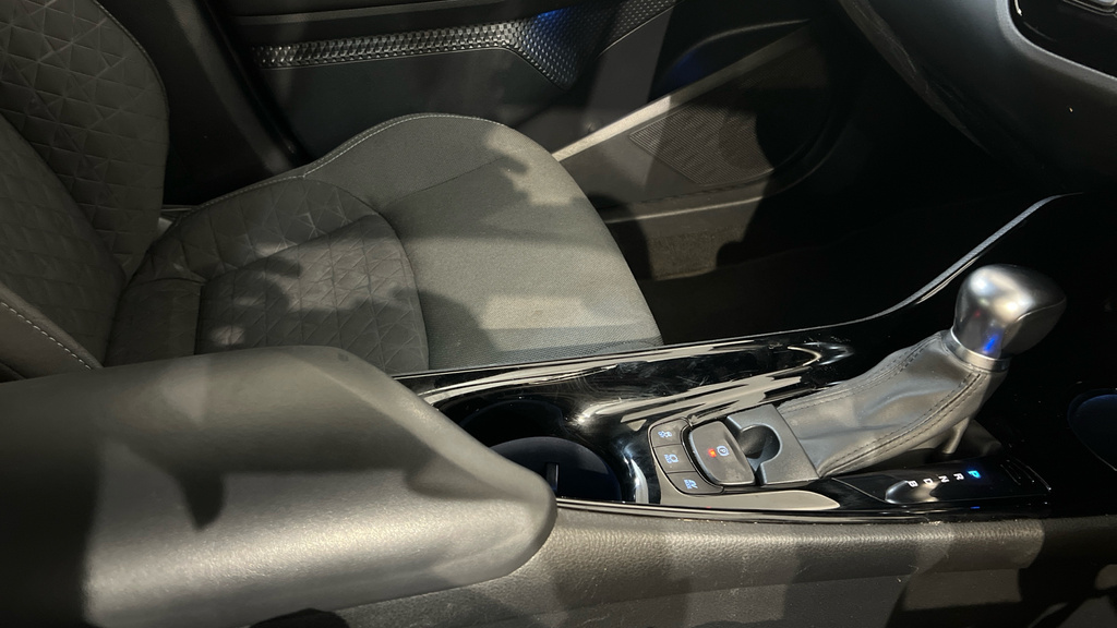 Toyota C-Hr Dynamic Silver #29