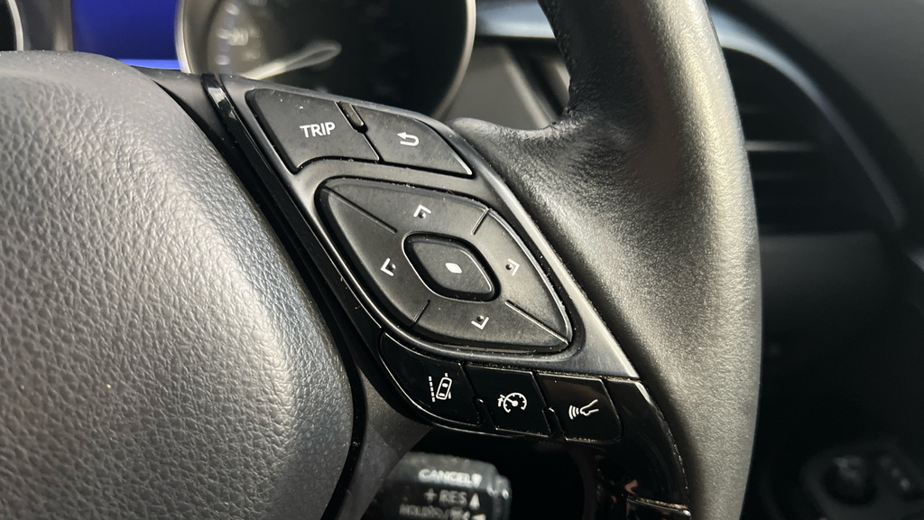Toyota C-Hr Dynamic Silver #23