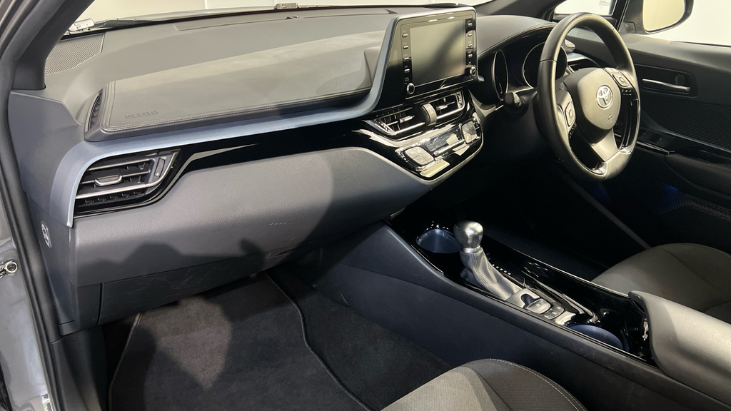 Toyota C-Hr Dynamic Silver #10