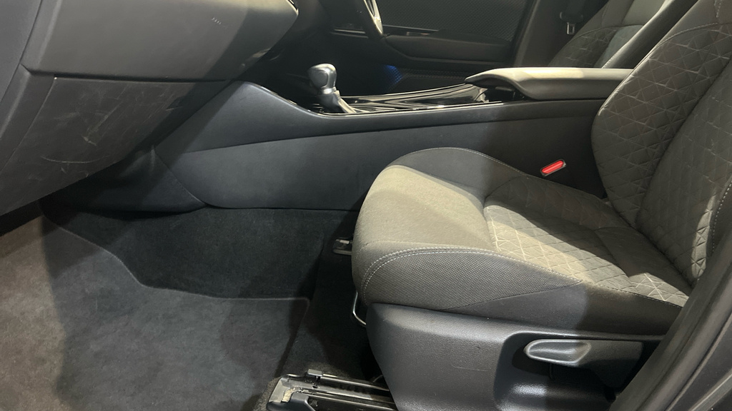 Toyota C-Hr Dynamic Silver #32