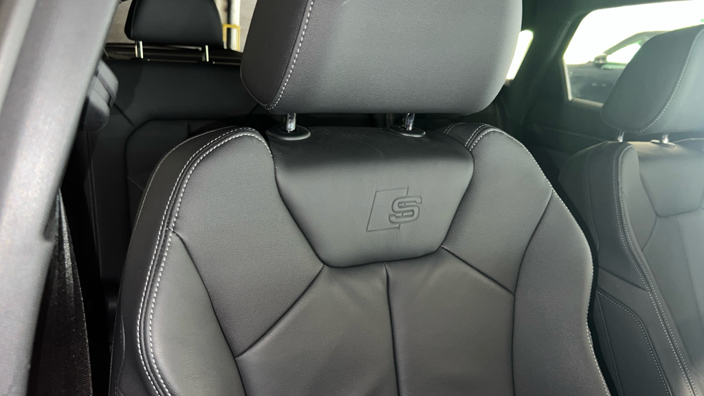 Audi Q3 S Line Black #47