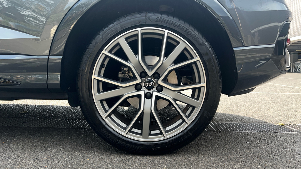Audi Q3 S Line Black #18