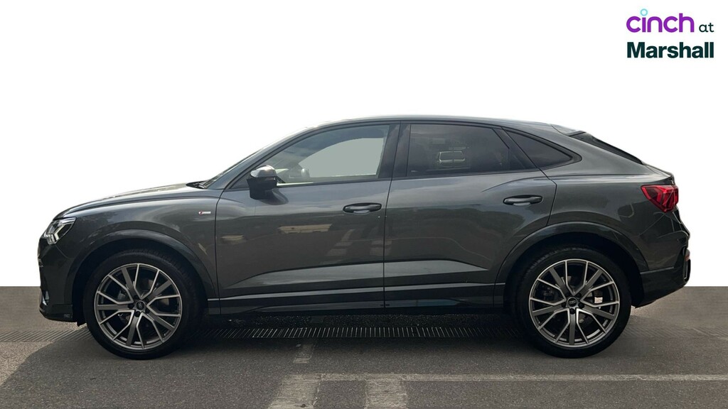 Audi Q3 S Line Black #6