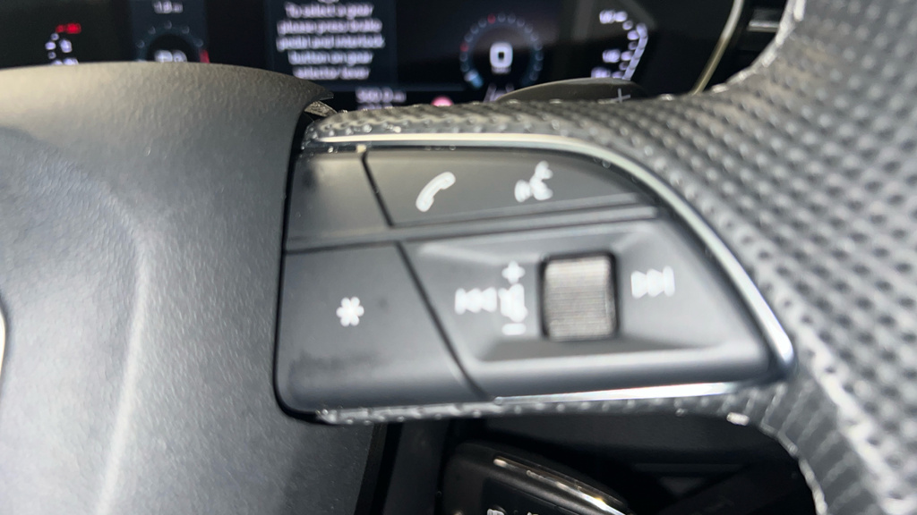 Audi Q3 S Line Black #28