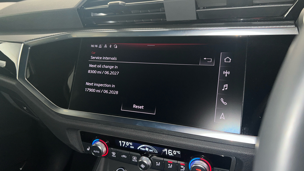 Audi Q3 S Line Black #22