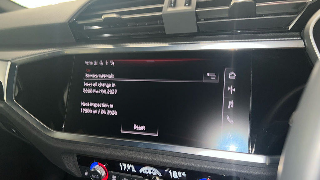 Audi Q3 S Line Black #21
