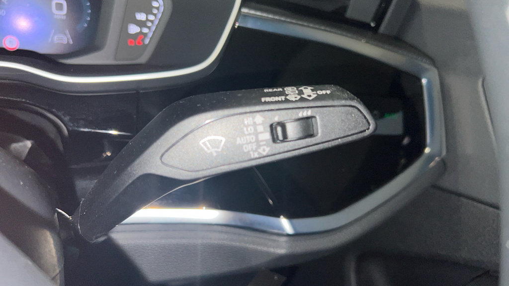 Audi Q3 S Line Black #35