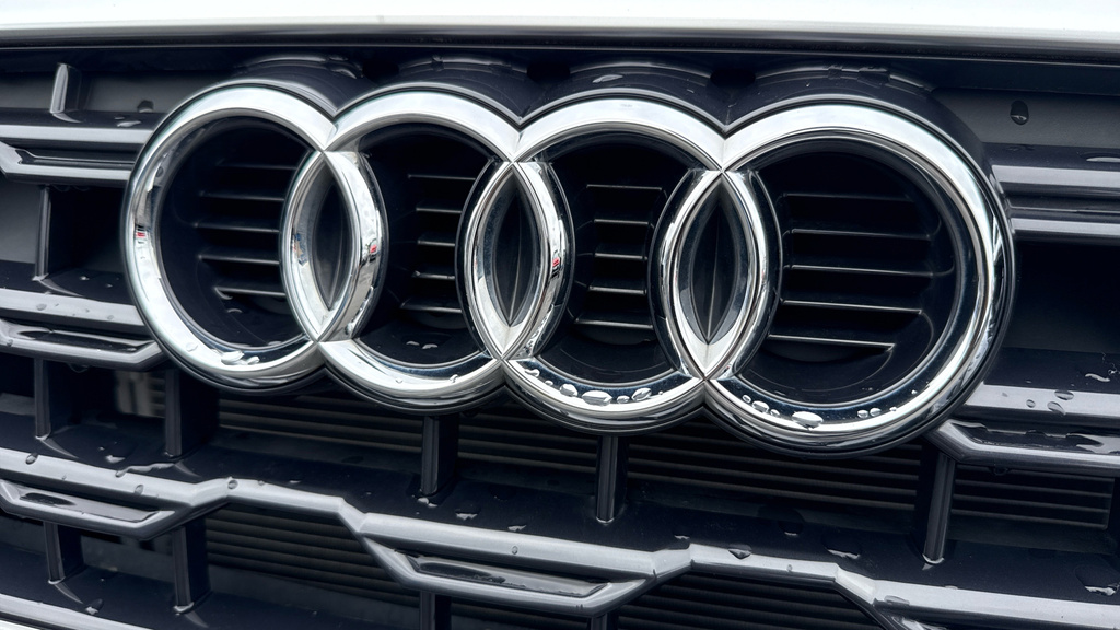 Audi Q2 S Line Blue #43