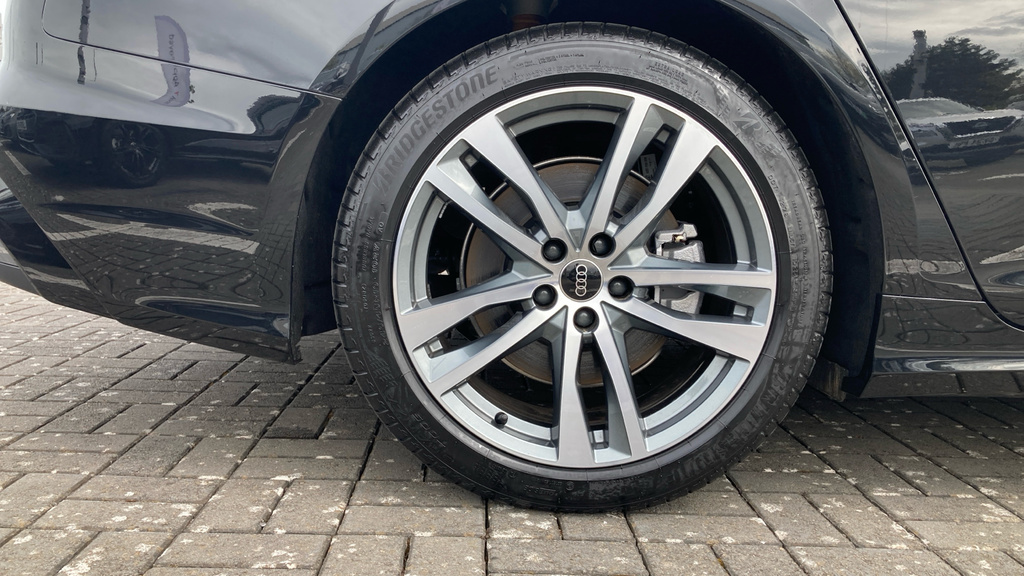 Audi A6 Black Edition Black #20
