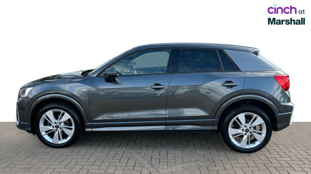 Audi Q2 Black Edition Black #6