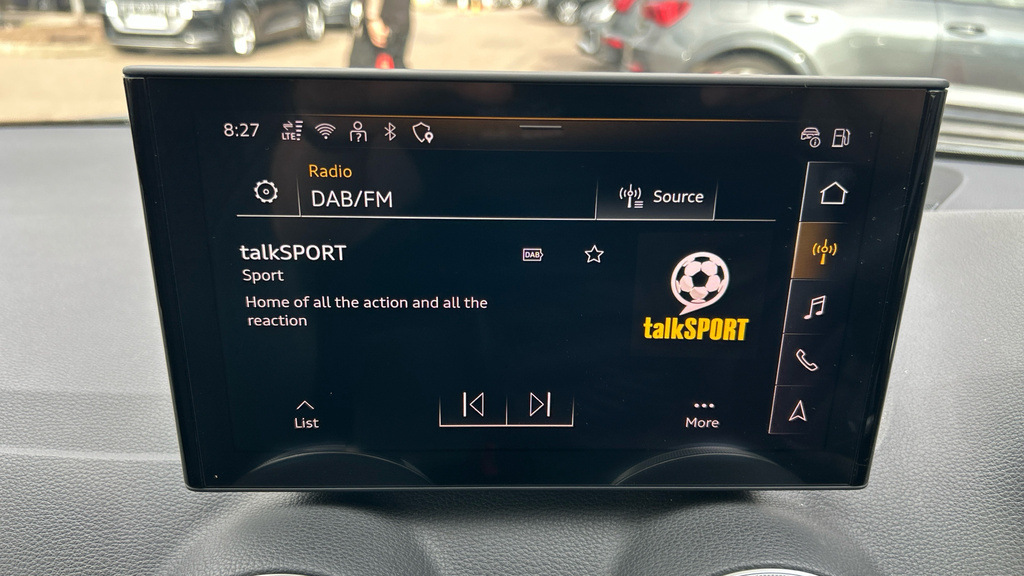 Audi Q2 Black Edition Black #40