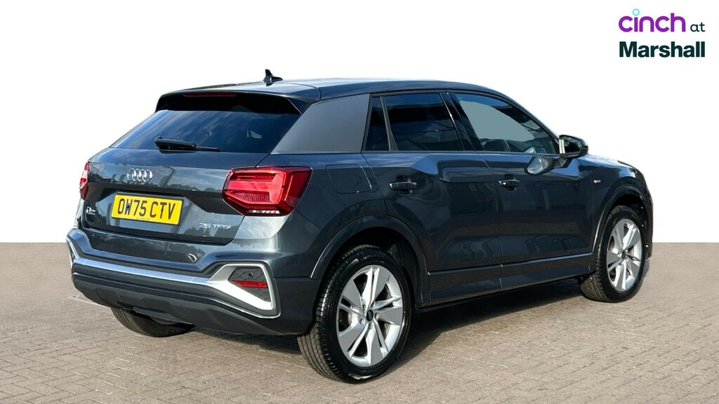 Audi Q2 Black Edition Black #3