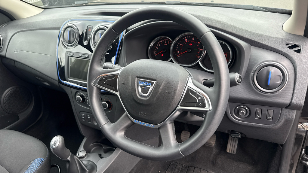 Dacia Sandero Stepway Essential White #10