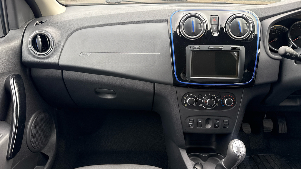 Dacia Sandero Stepway Essential White #17