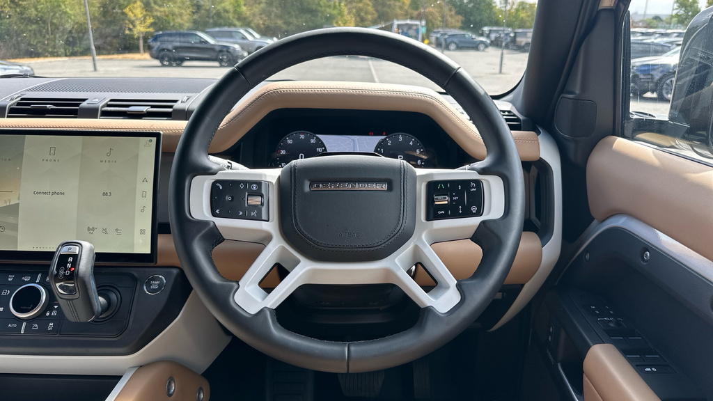 Land Rover Defender Octa  #27
