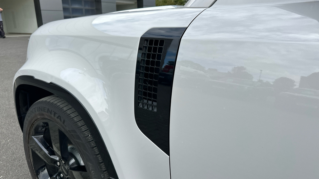 Land Rover Defender Octa  #36