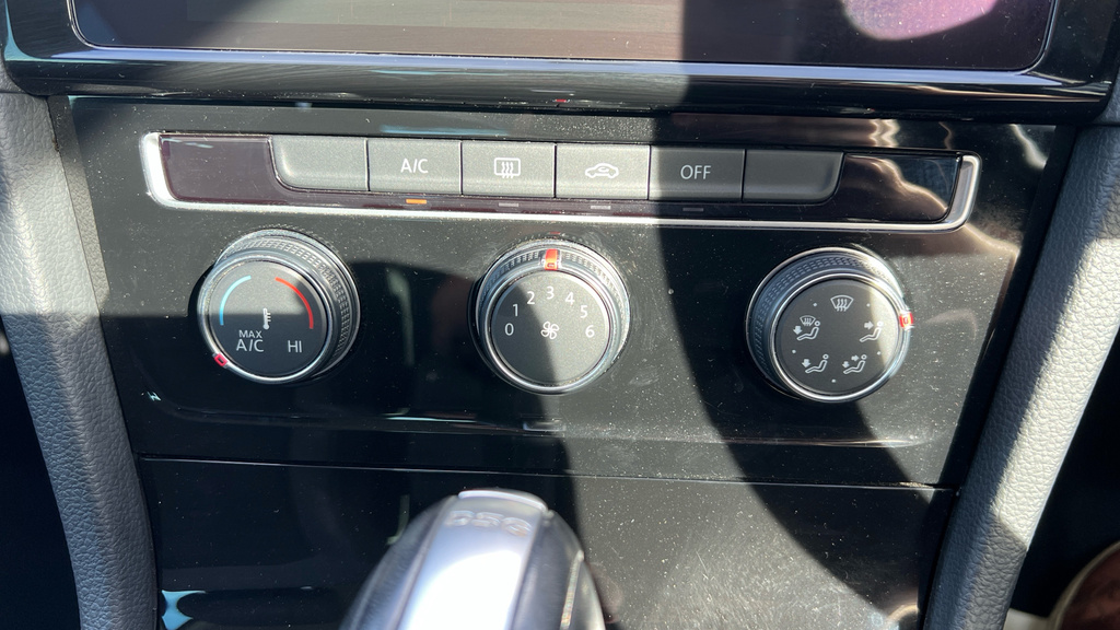 Volkswagen Golf Automatic Blue #40