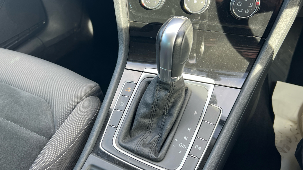Volkswagen Golf Automatic Blue #30