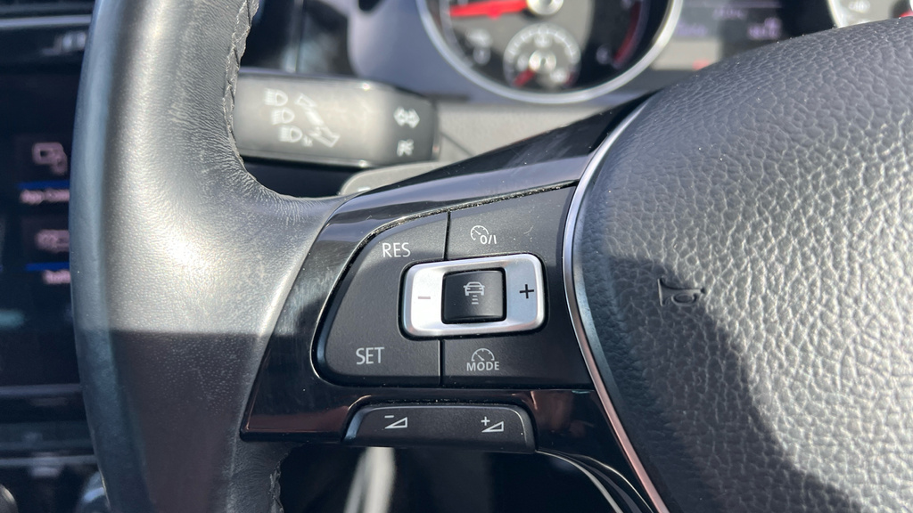 Volkswagen Golf Automatic Blue #25
