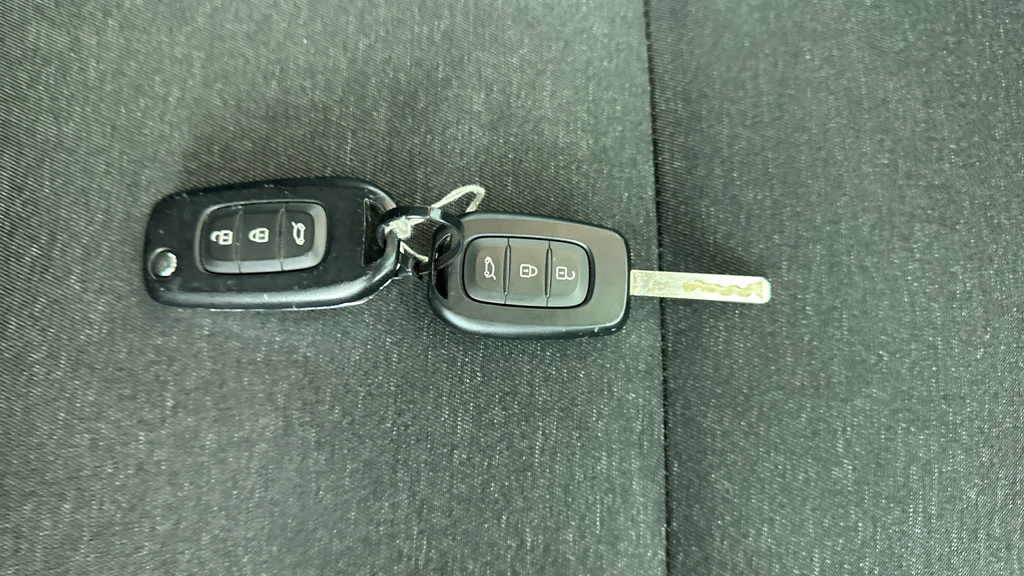 Renault Clio Clio Hatchback Grey #26