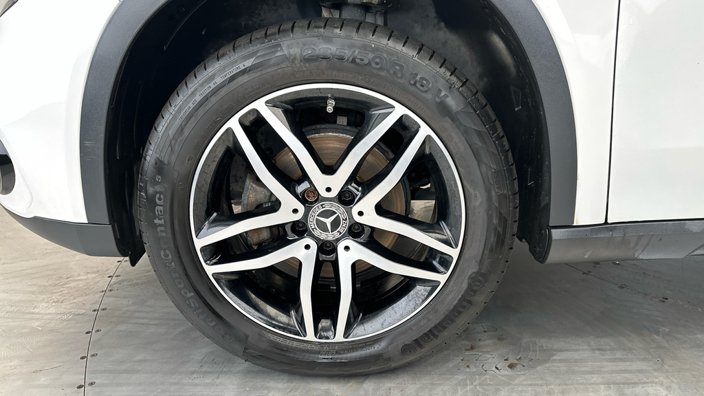 Mercedes-Benz GLA Class Gla 220 Amg Line Premium D 4Matic Grey #21