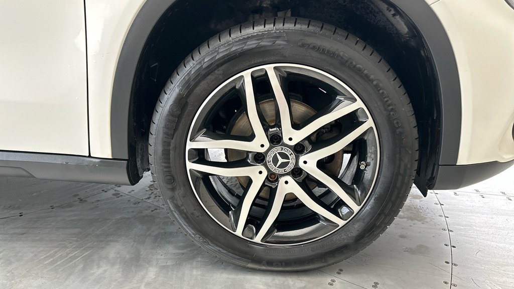 Mercedes-Benz GLA Class Gla 220 Amg Line Premium D 4Matic Grey #24