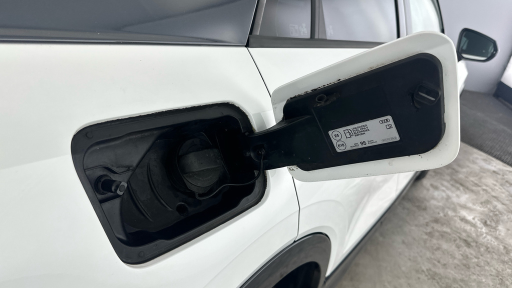 Audi Q2 S Line White #27