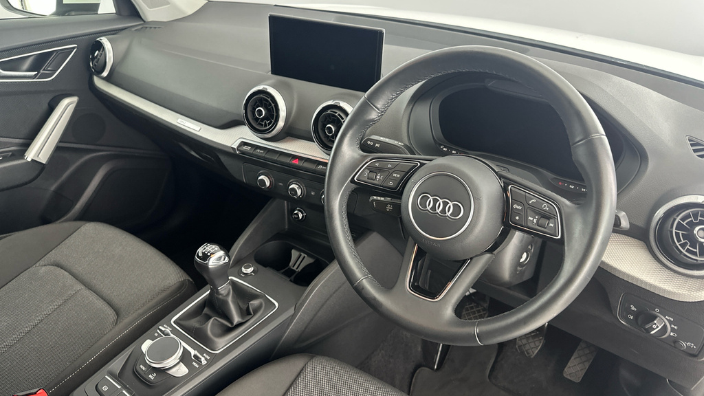 Audi Q2 S Line White #9