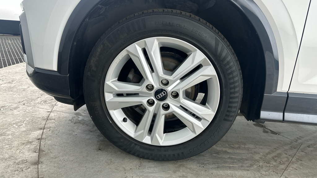 Audi Q2 S Line White #23