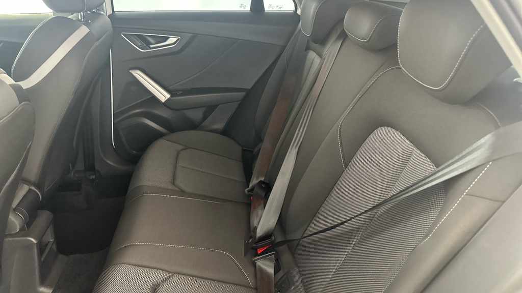 Audi Q2 S Line White #20