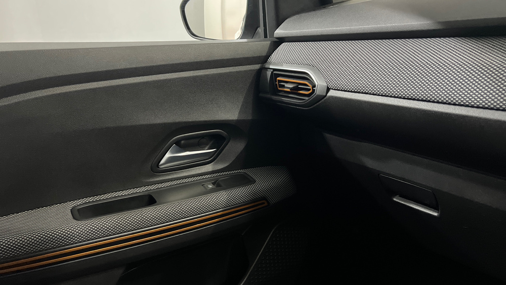 Dacia Sandero Stepway Hatchback Black #25